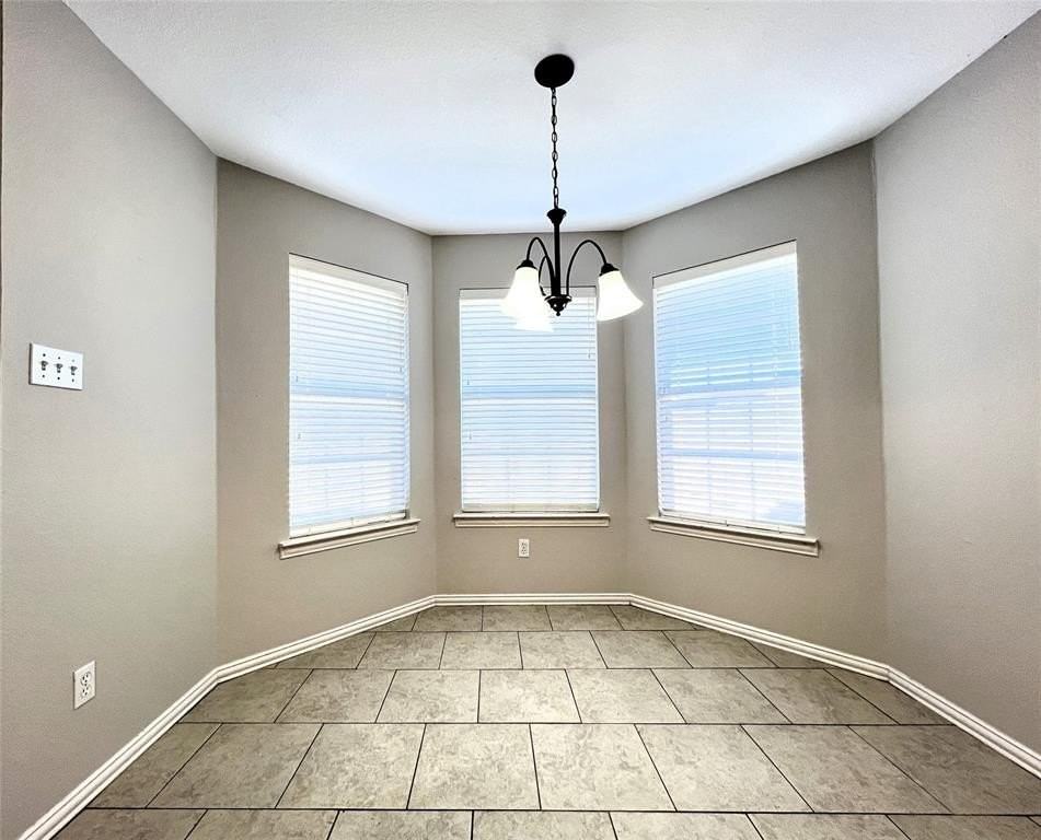 2023 Brooke Dr - Photo 4 of 18