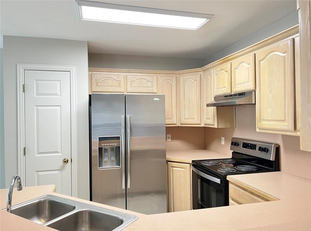 2023 Brooke Dr - Photo 5 of 18