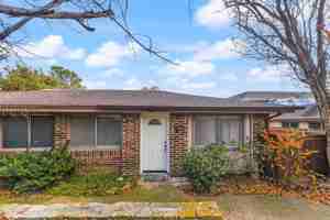 featured image of 4427 Westminster Dr