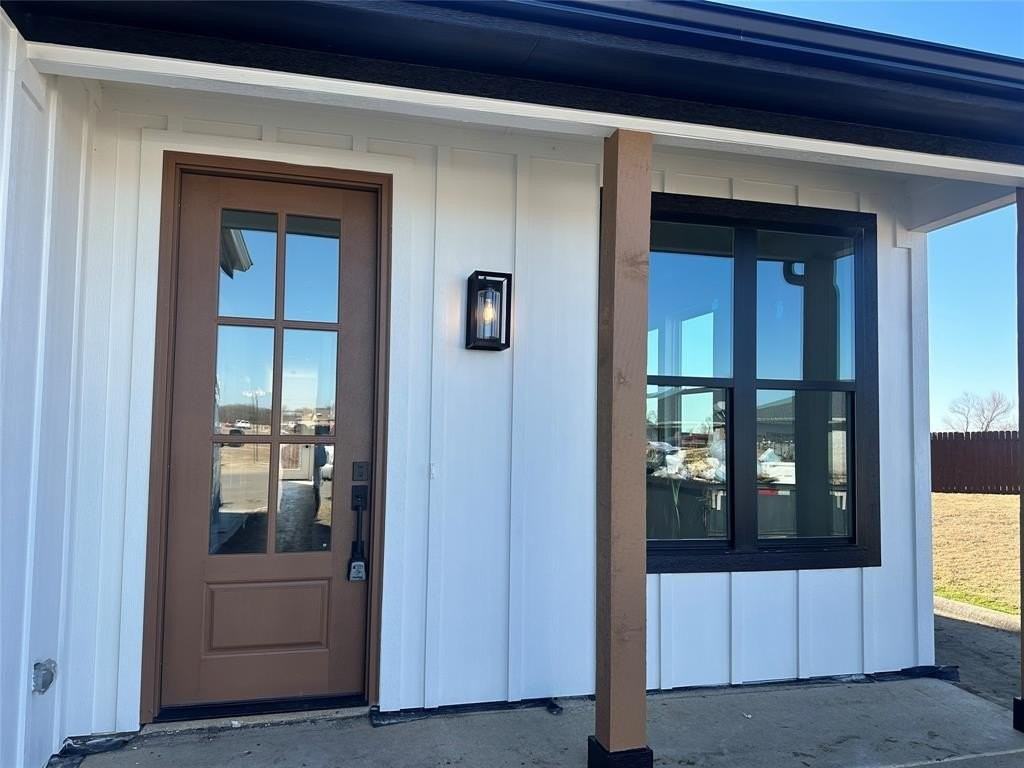 523 Harris St - Photo 3 of 19