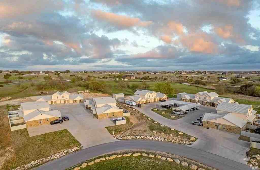 121 Winners Cir #103 - Photo 2 of 20