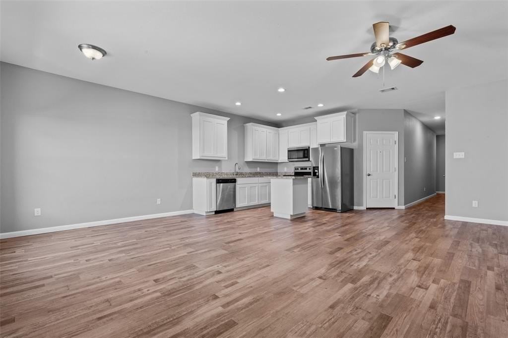 121 Winners Cir #103 - Photo 5 of 20