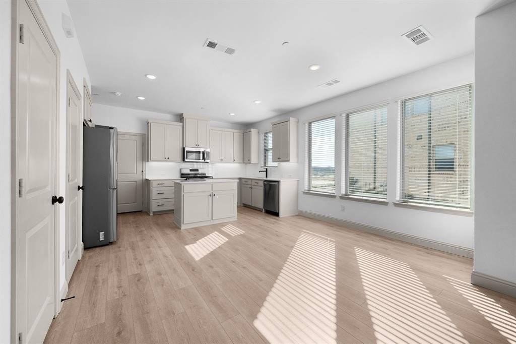 500 4th St - Photo 6 of 29