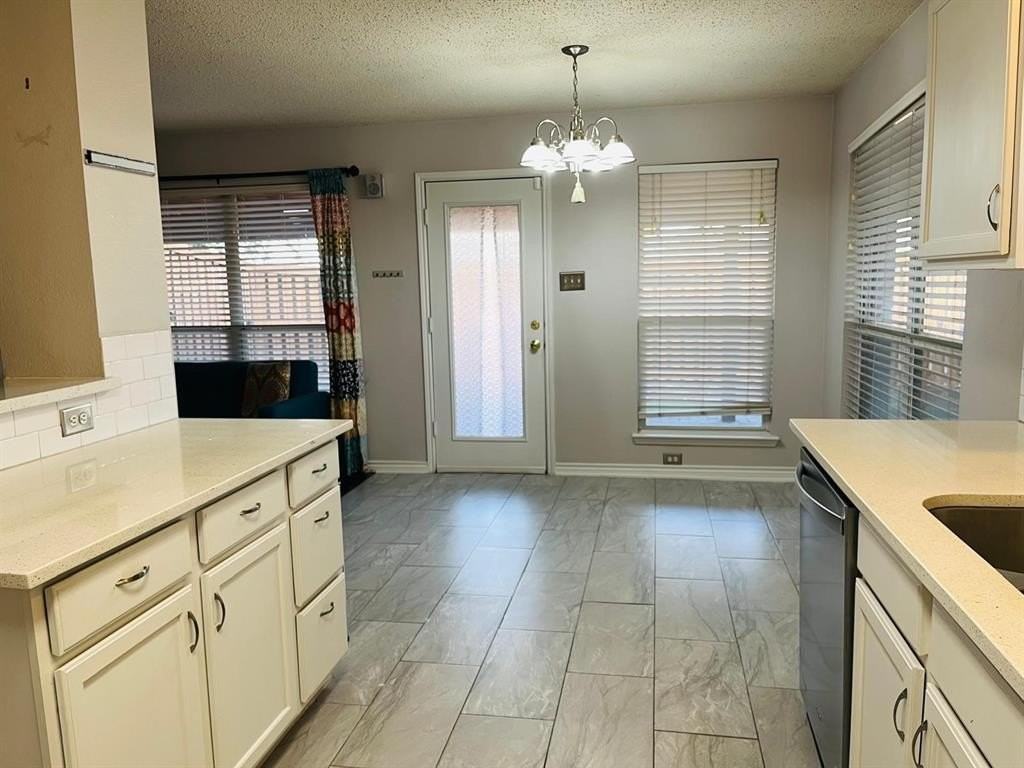 1703 Solitude Ct - Photo 5 of 20