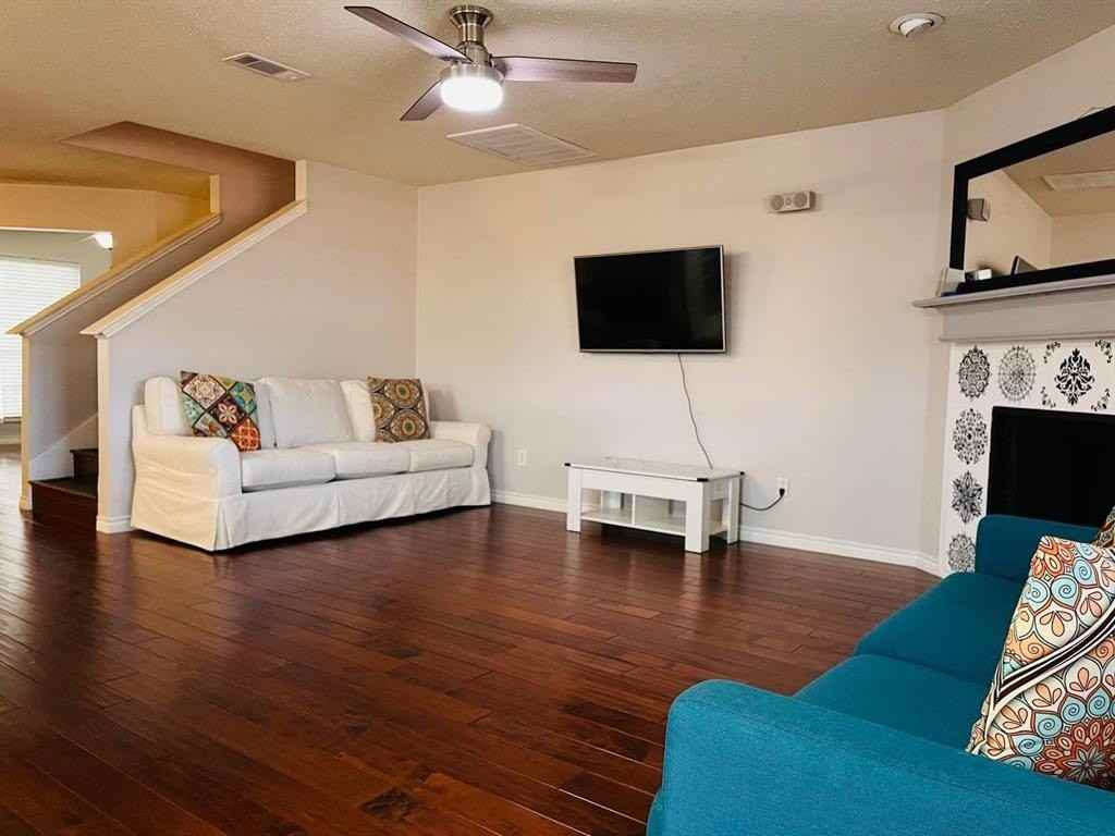 1703 Solitude Ct - Photo 7 of 20