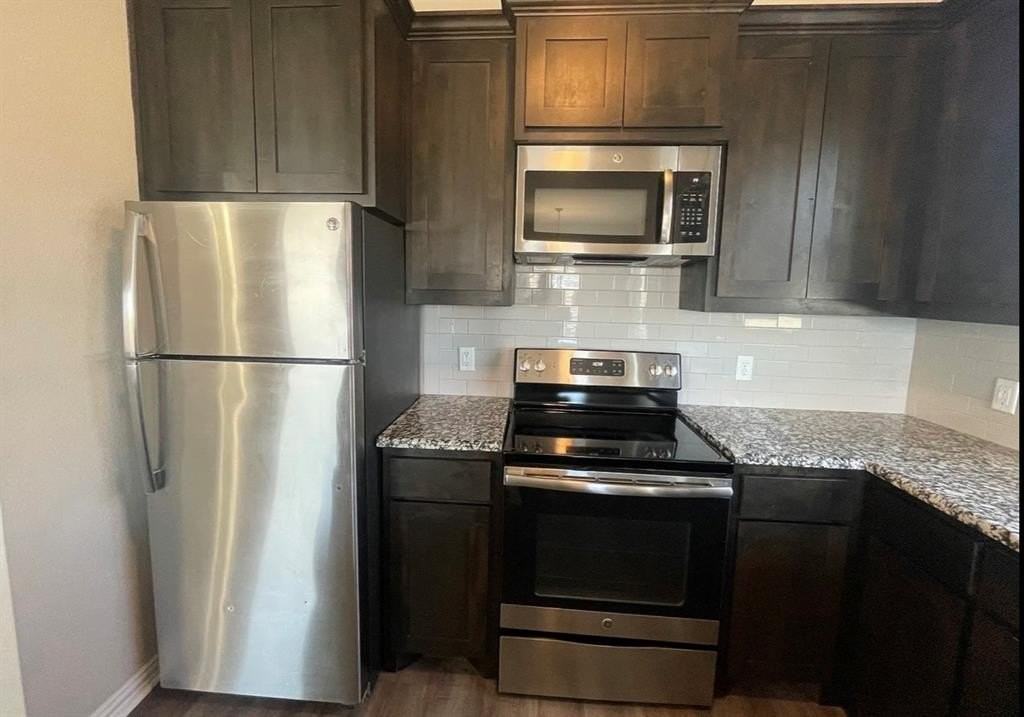 8605 Ellis Dr #4 - Photo 5 of 16