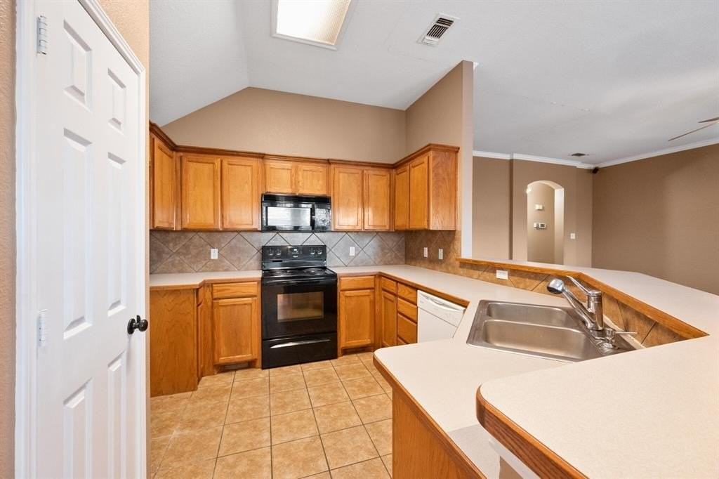 309 Shane Ln - Photo 4 of 20