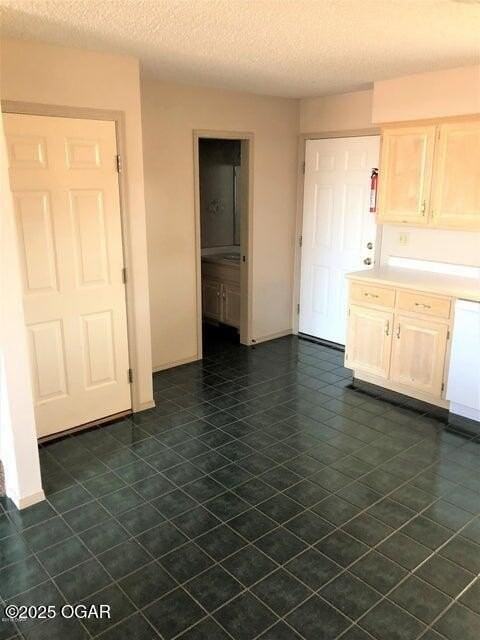 1609 Mayberry Dr - Photo 4 of 8