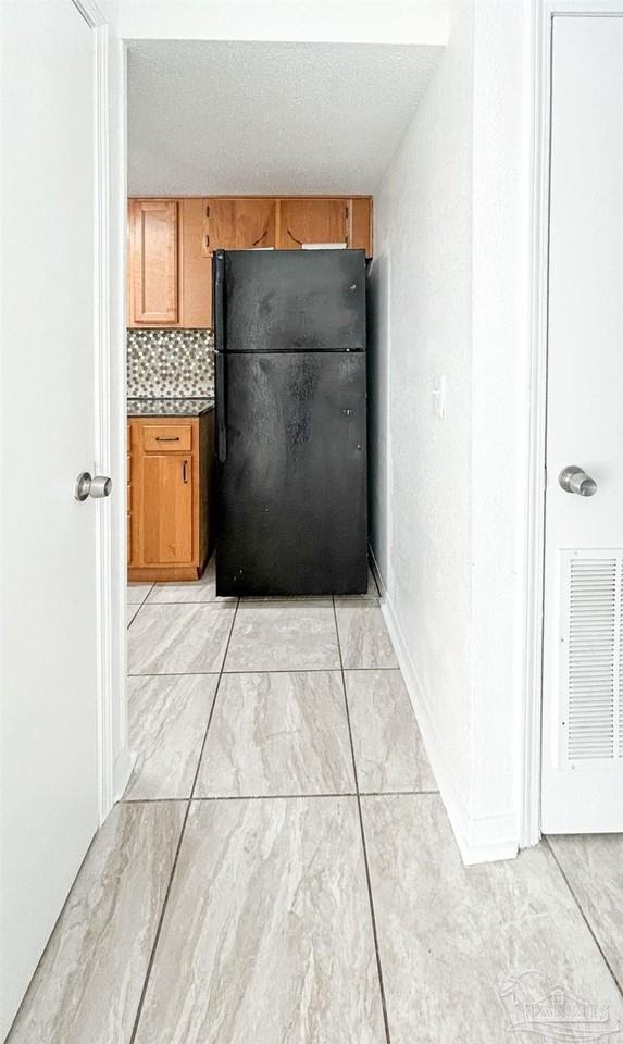 2119 Langley Ave - Photo 5 of 20