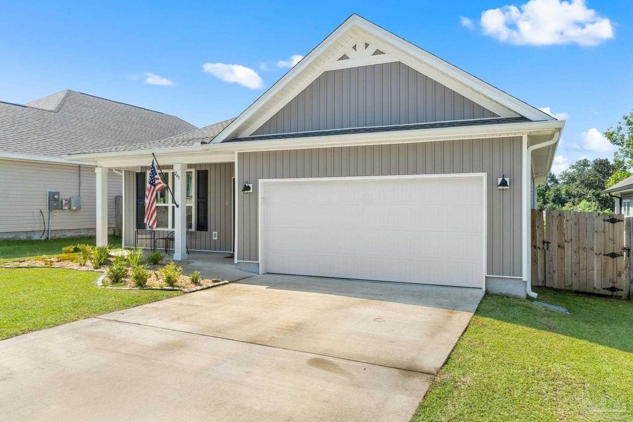 249 Camellia Dr - Photo 3 of 36