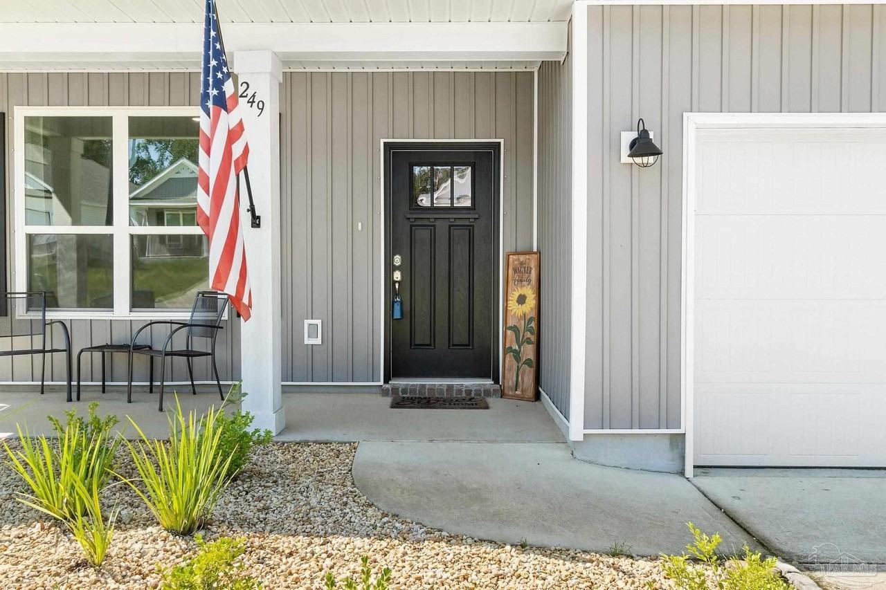 249 Camellia Dr - Photo 5 of 36