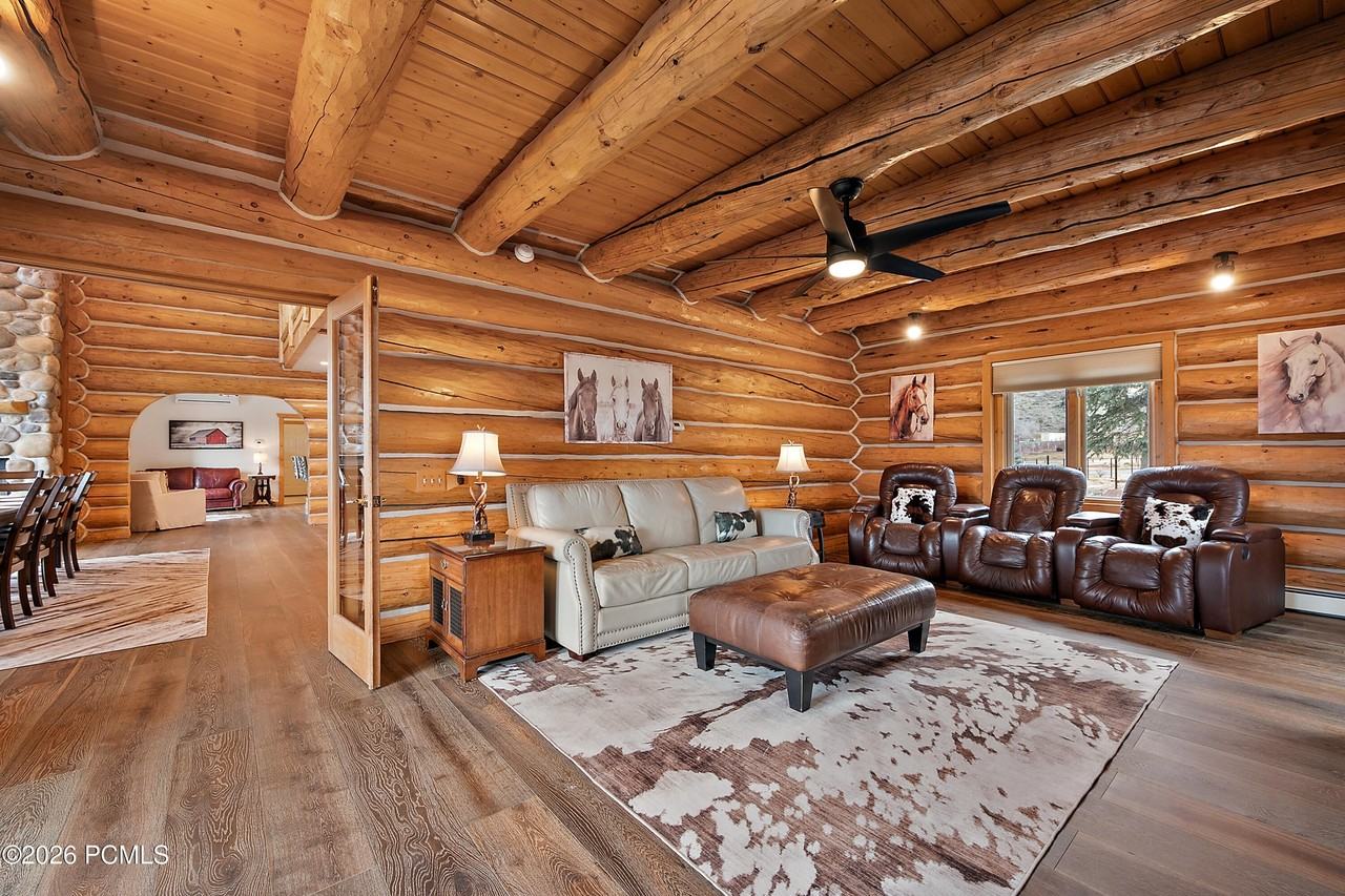 948 S Foothill Dr - Photo 2 of 28