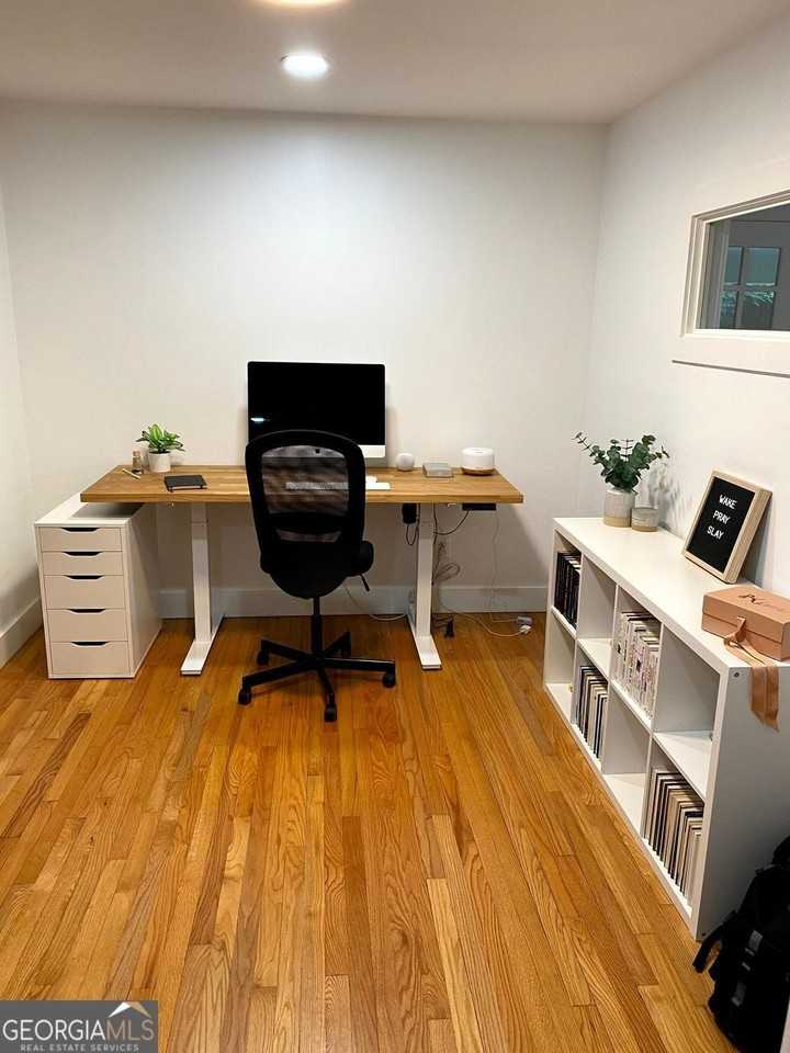 2800 Duke Of Gloucester - Photo 4 of 9