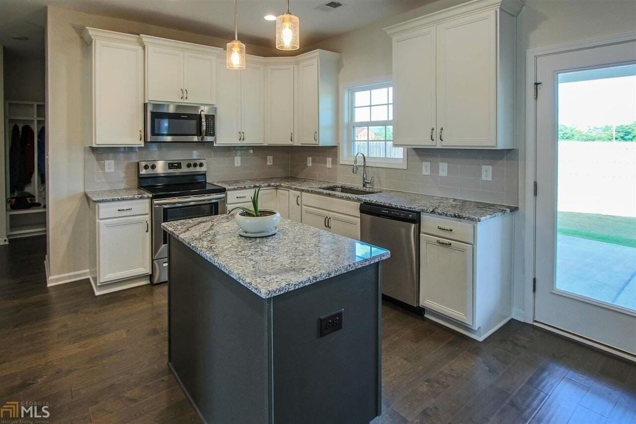 319 Pearl Moss Ln - Photo 4 of 25