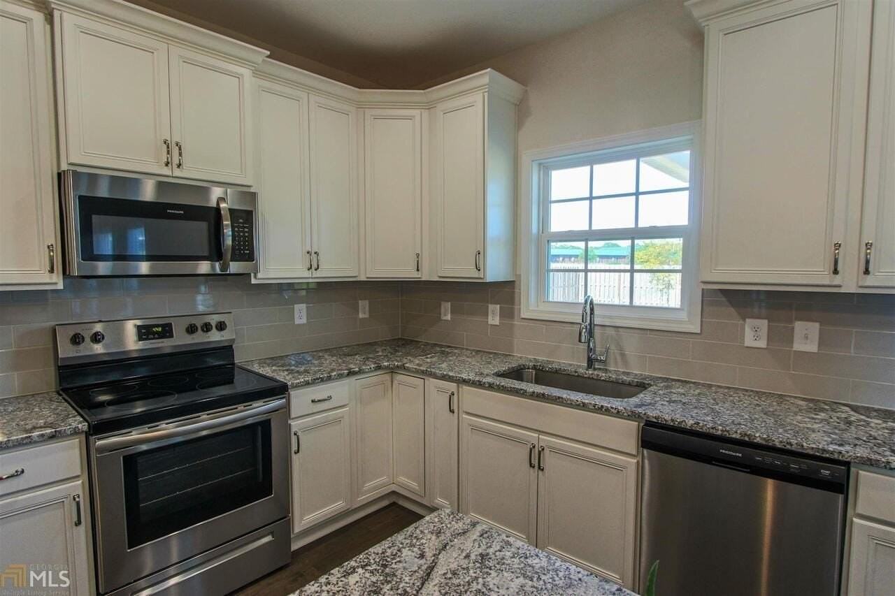 319 Pearl Moss Ln - Photo 6 of 25