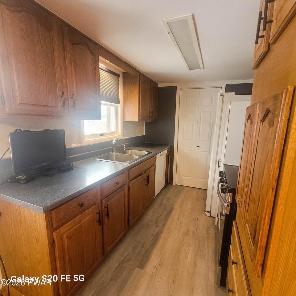 110 Wheatfield Ct - Photo 4 of 18