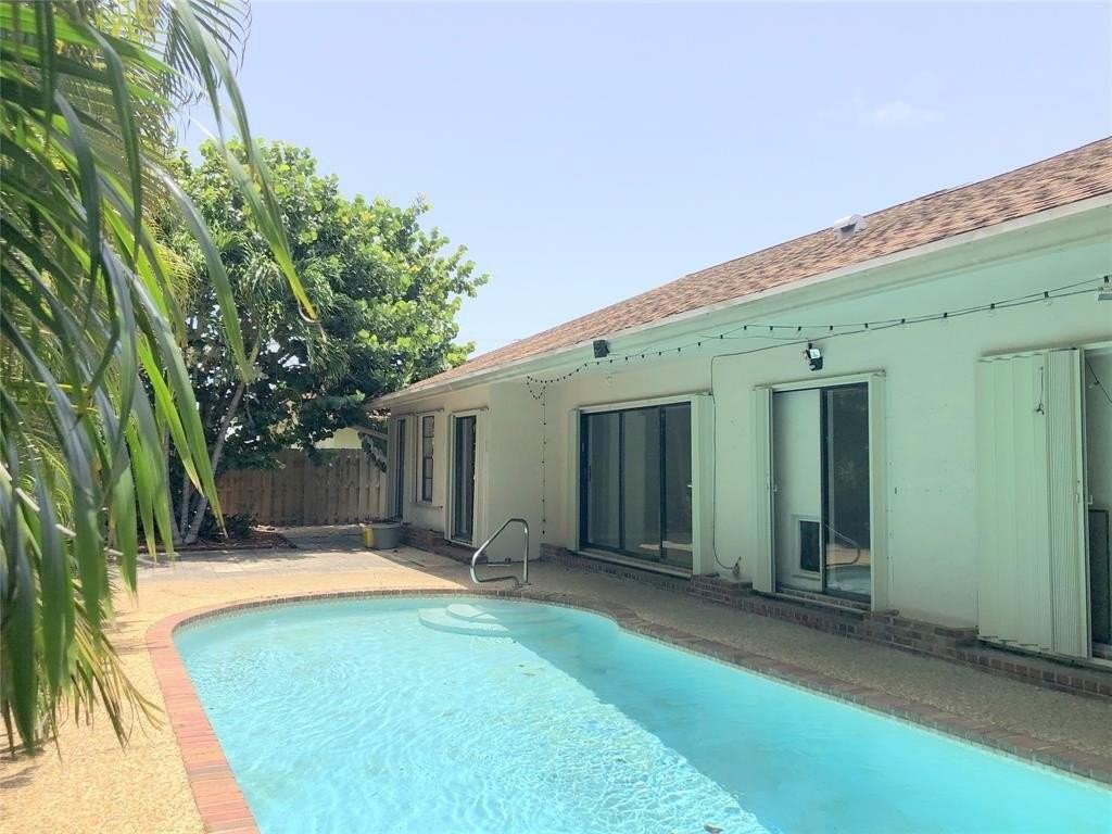 71 Laredo Ln - Photo 3 of 18