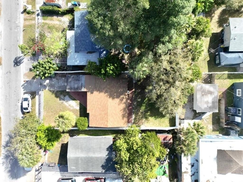 525 Nw 15th Ter - Photo 2 of 50