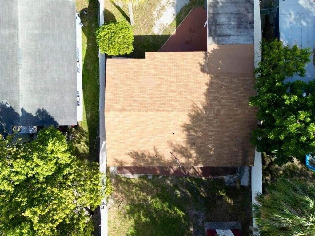 525 Nw 15th Ter - Photo 4 of 50