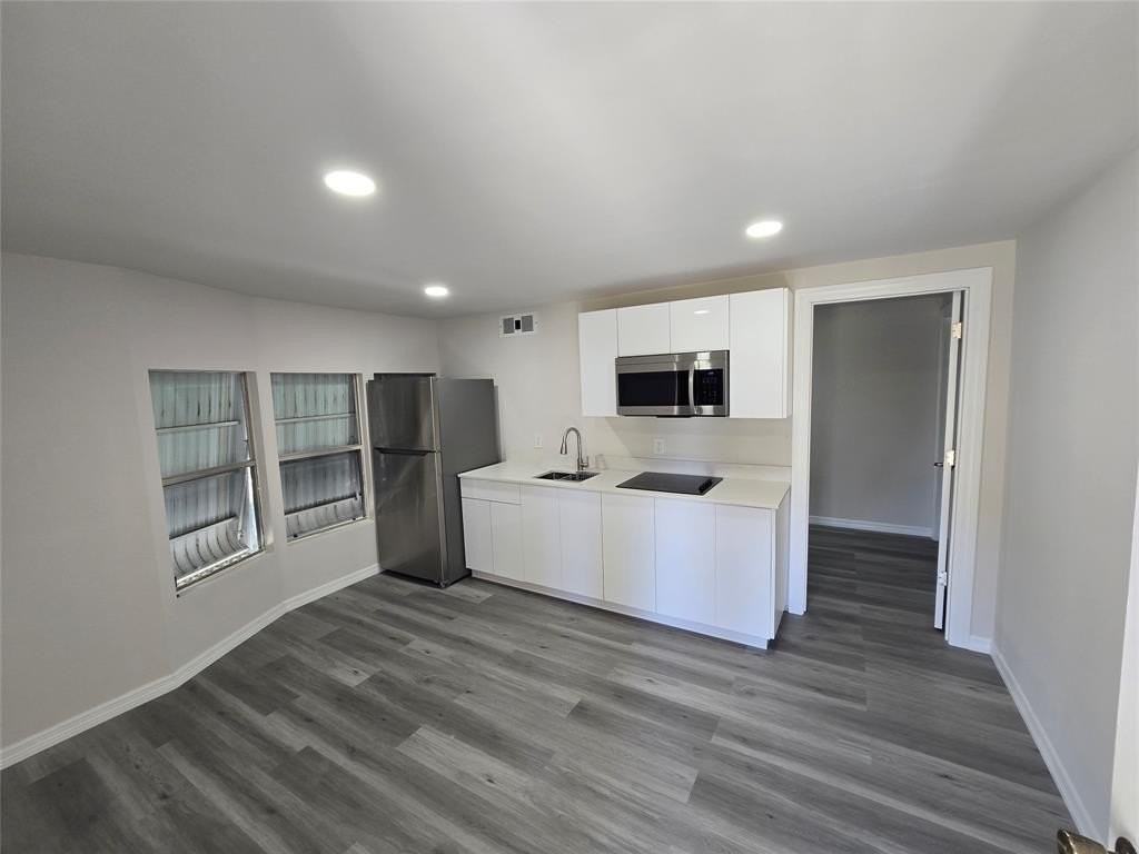 11854 Cove Pl - Photo 2 of 8