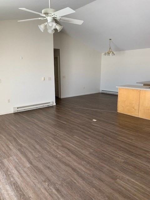 615 E South St Apt 4 #4 - Photo 3 of 13