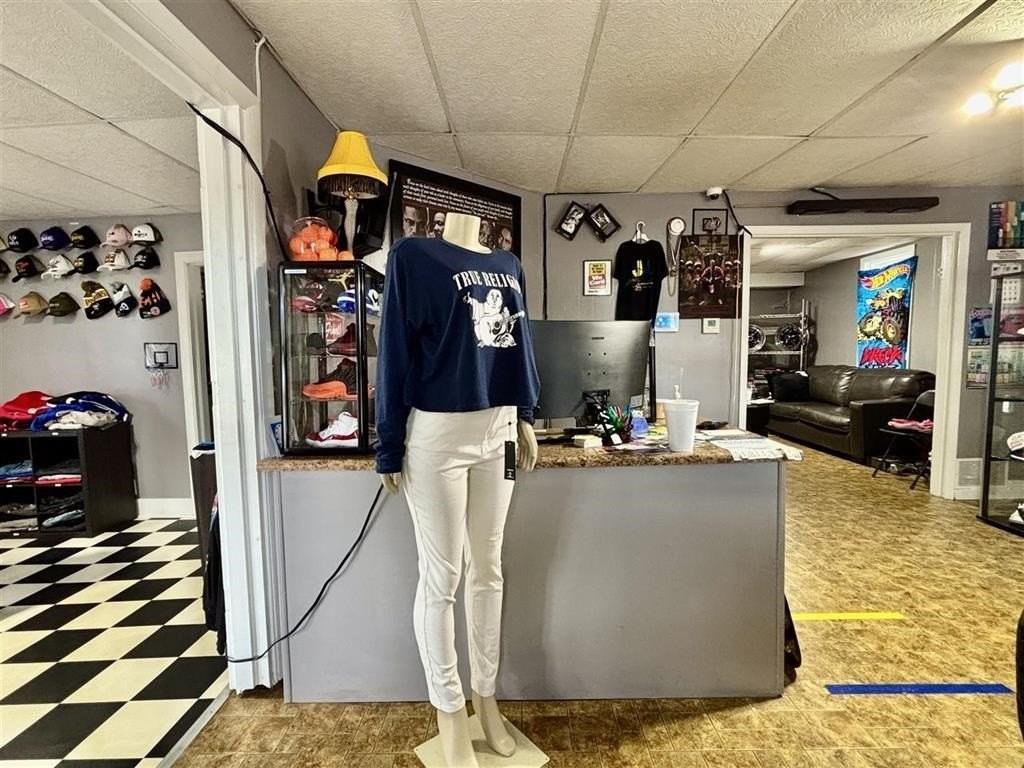 208 Columbia Ave - Photo 5 of 35