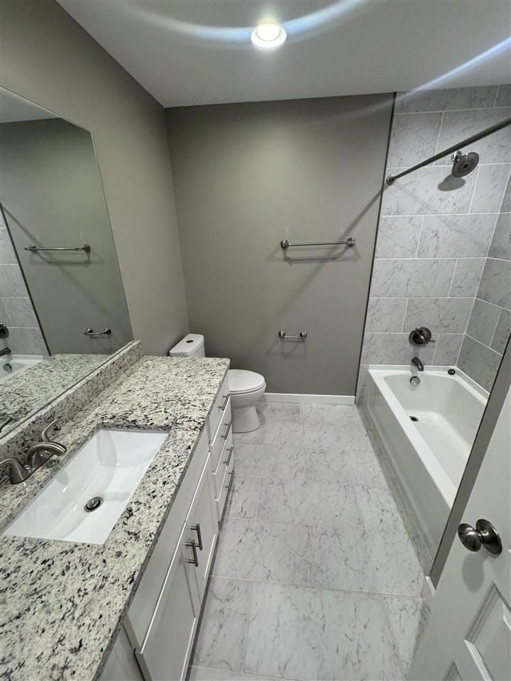 820 Smith Way - Photo 6 of 14