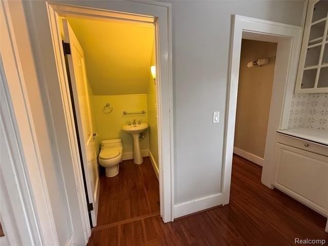 1072 Ridgedale Ave - Photo 7 of 20