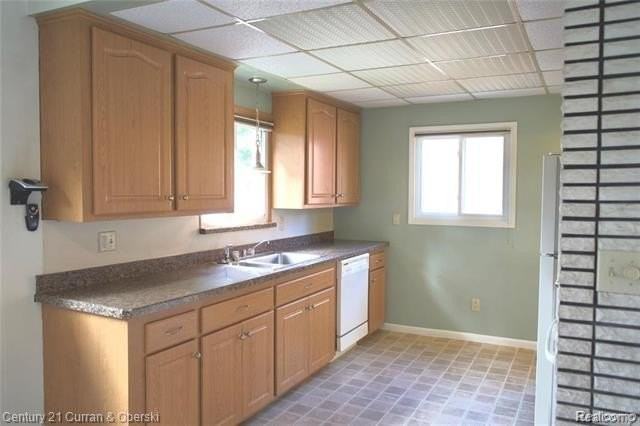 211 Arcola St - Photo 6 of 28