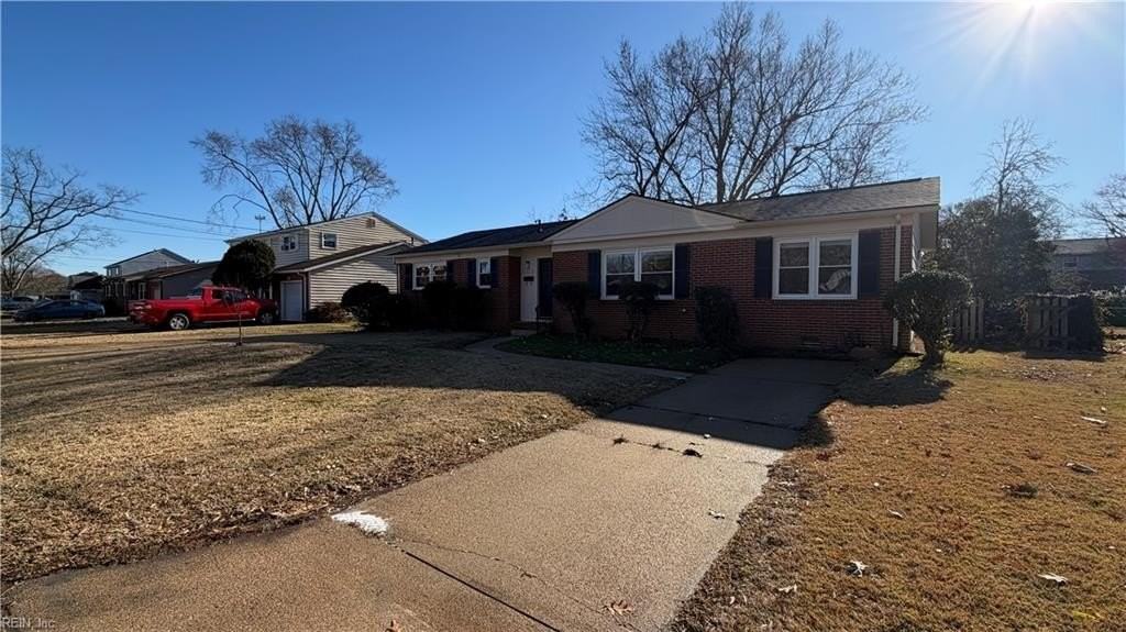 5313 Sir Barton Dr - Photo 2 of 40