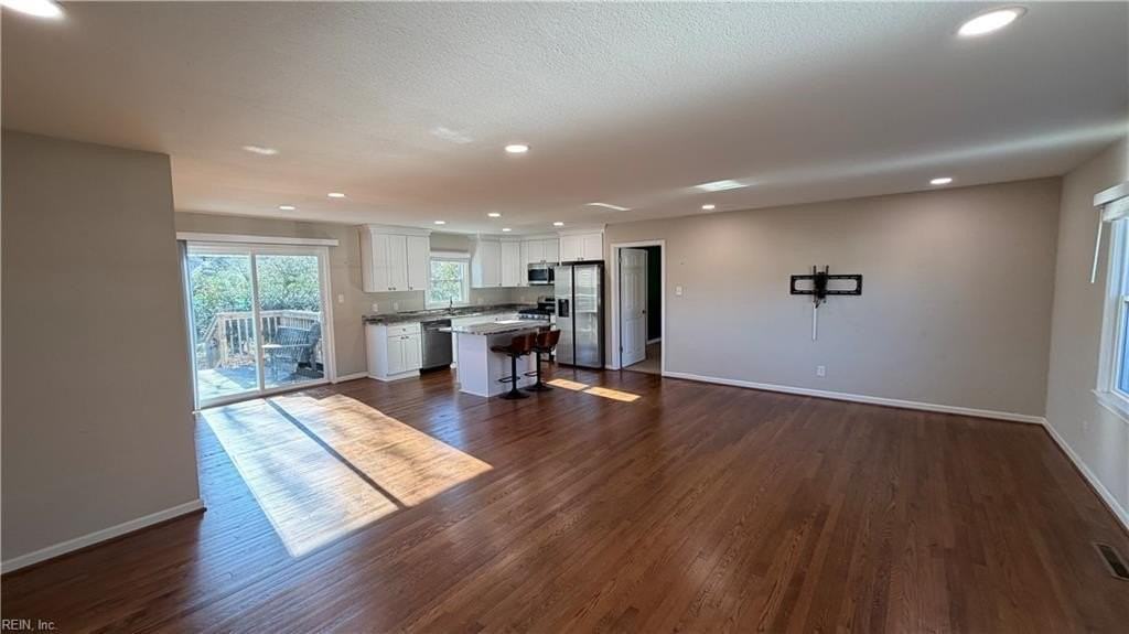 5313 Sir Barton Dr - Photo 4 of 40