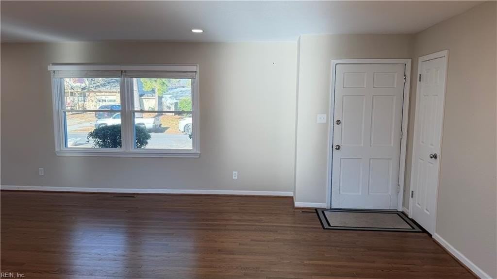 5313 Sir Barton Dr - Photo 7 of 40