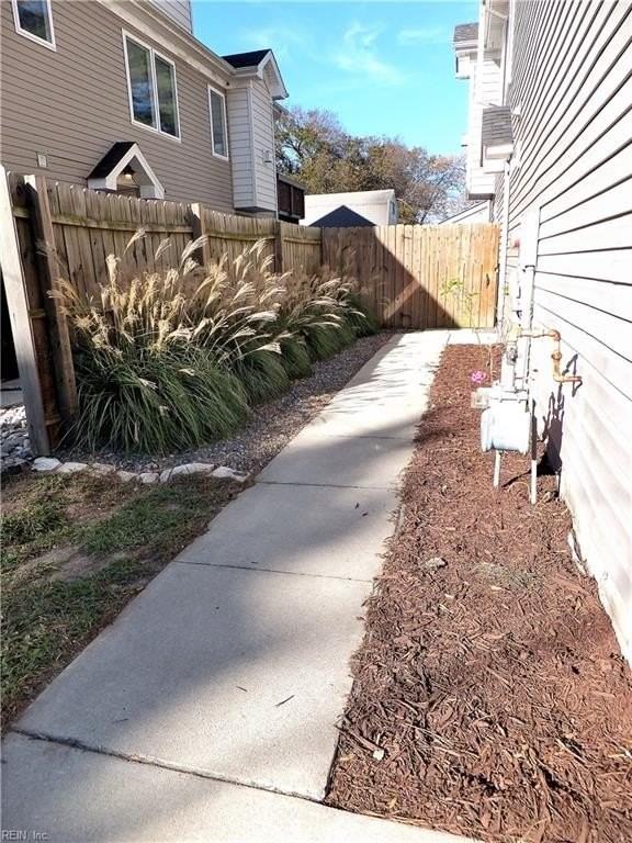 4514 Coronet Ave - Photo 2 of 32