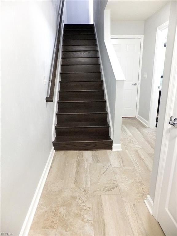 4514 Coronet Ave - Photo 4 of 32