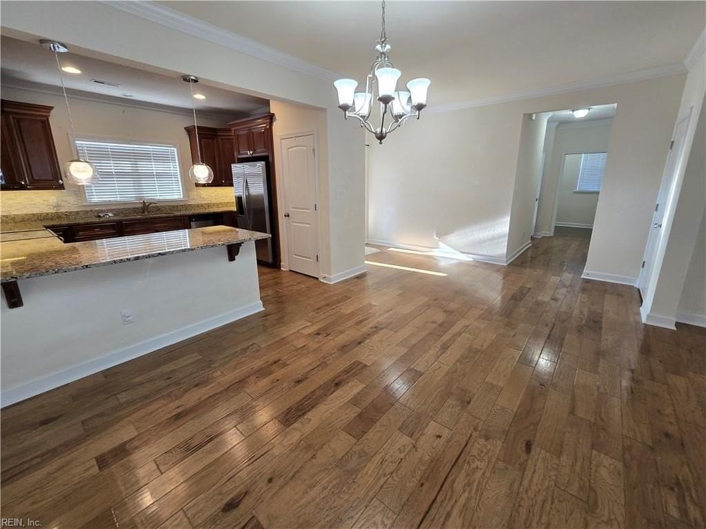 4724 Bruce St - Photo 4 of 28