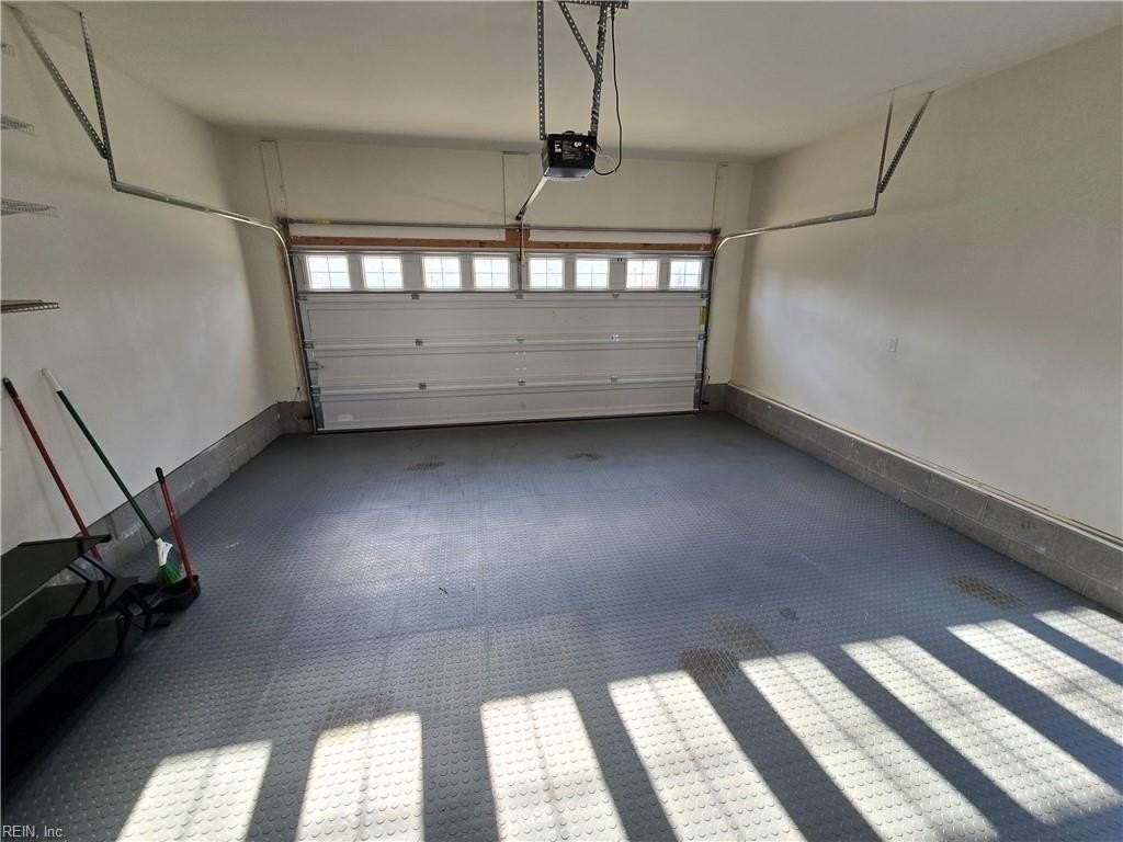 4724 Bruce St - Photo 7 of 28