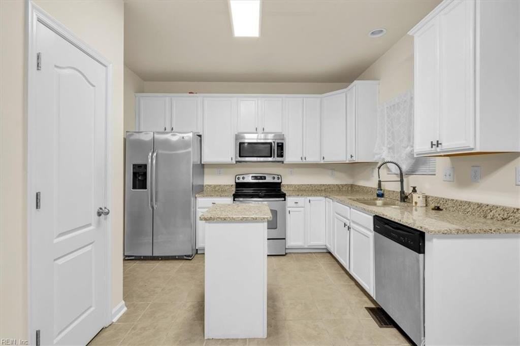 9449 Garrett Ave - Photo 4 of 38