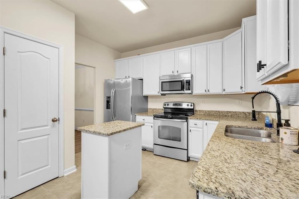 9449 Garrett Ave - Photo 5 of 38