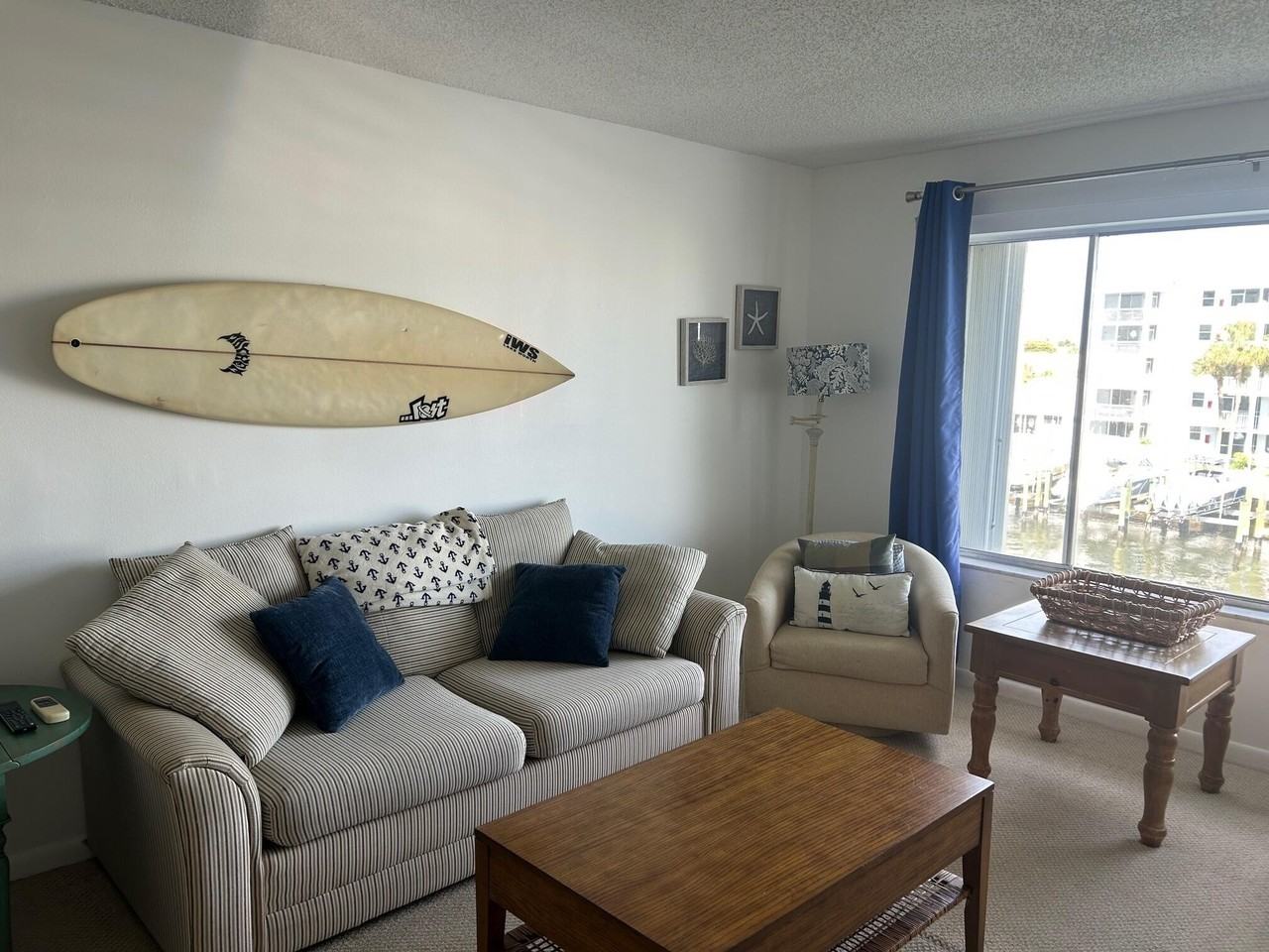 125 Shore Ct #304B - Photo 7 of 20