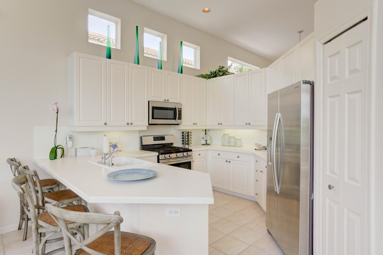 126 Sunset Bay Dr - Photo 5 of 37