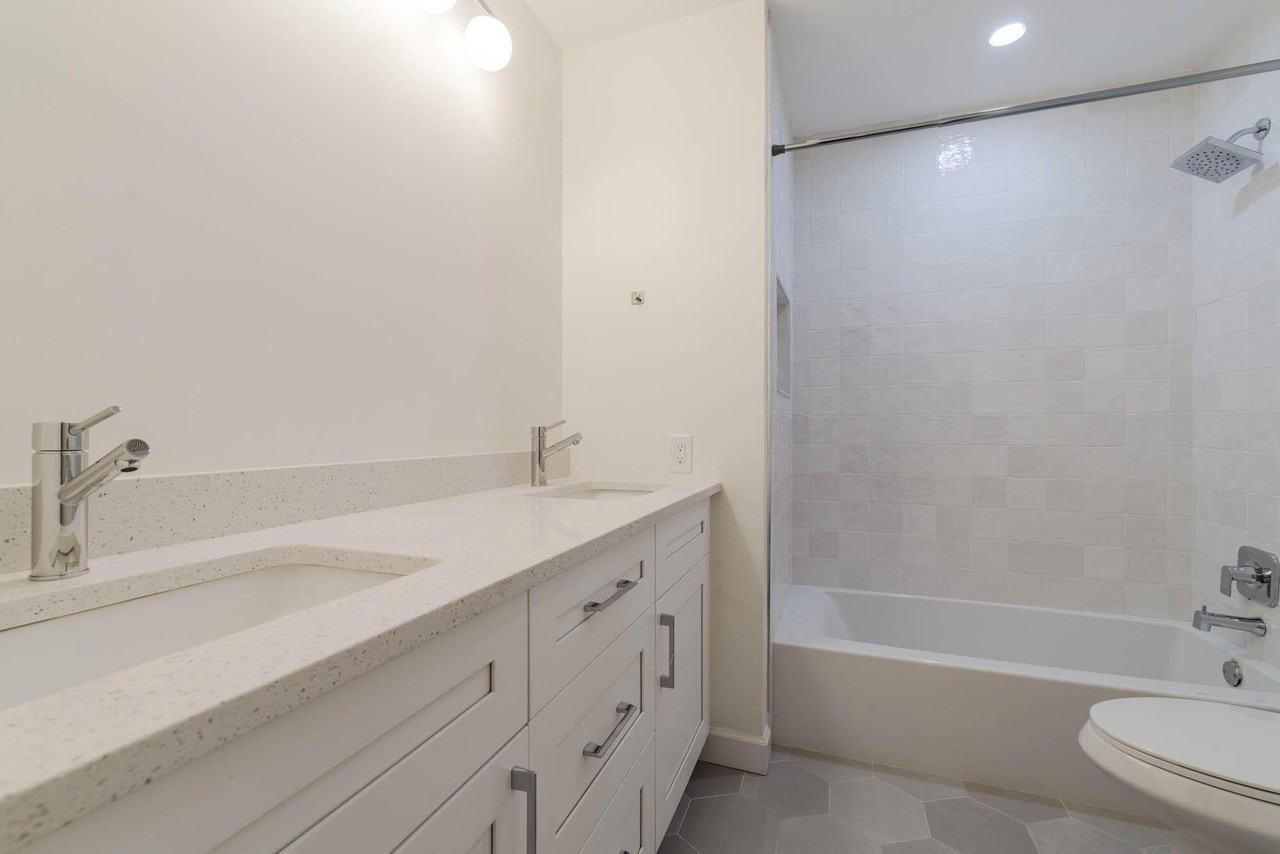 11 Concourse Dr #D - Photo 4 of 9