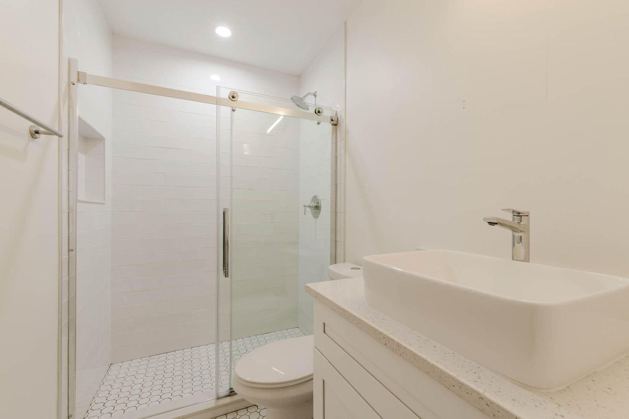 11 Concourse Dr #D - Photo 5 of 9