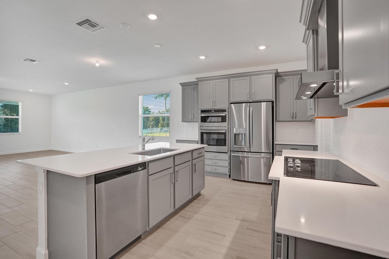 6837 Cobia Cir - Photo 6 of 40