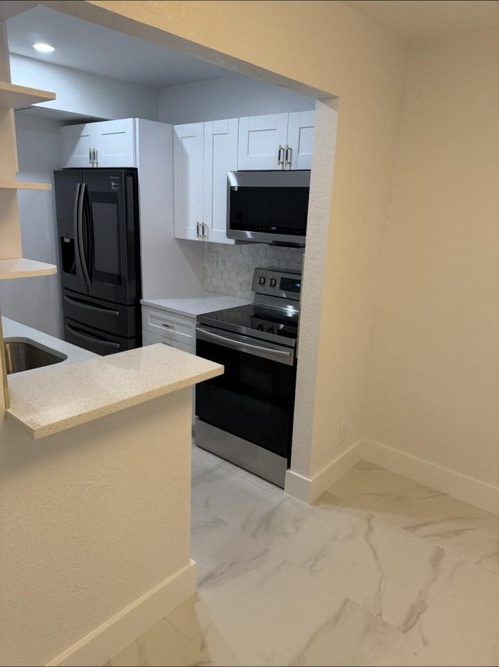 2110 Sherwood Forest Blvd #23 - Photo 7 of 24