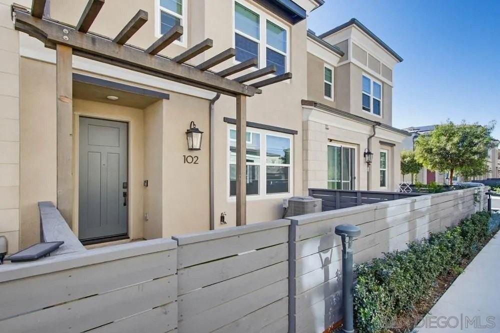 1206 Sunrise Vw Unit 102 #102 - Photo 3 of 30