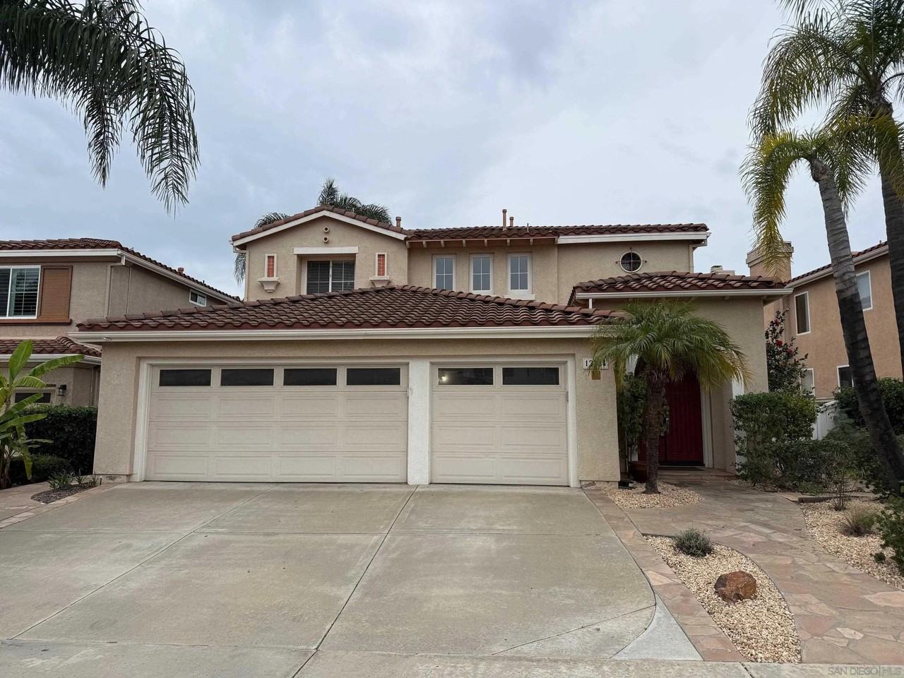 12184 Oakview Way - Photo 2 of 14