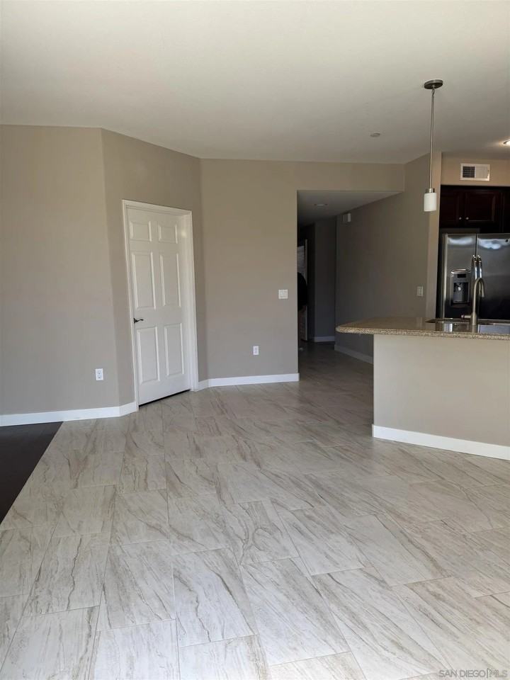 11130 Taloncrest Way Unit 13 #13 - Photo 5 of 7