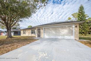 171 Americana Blvd Ne - Photo 1 of 1