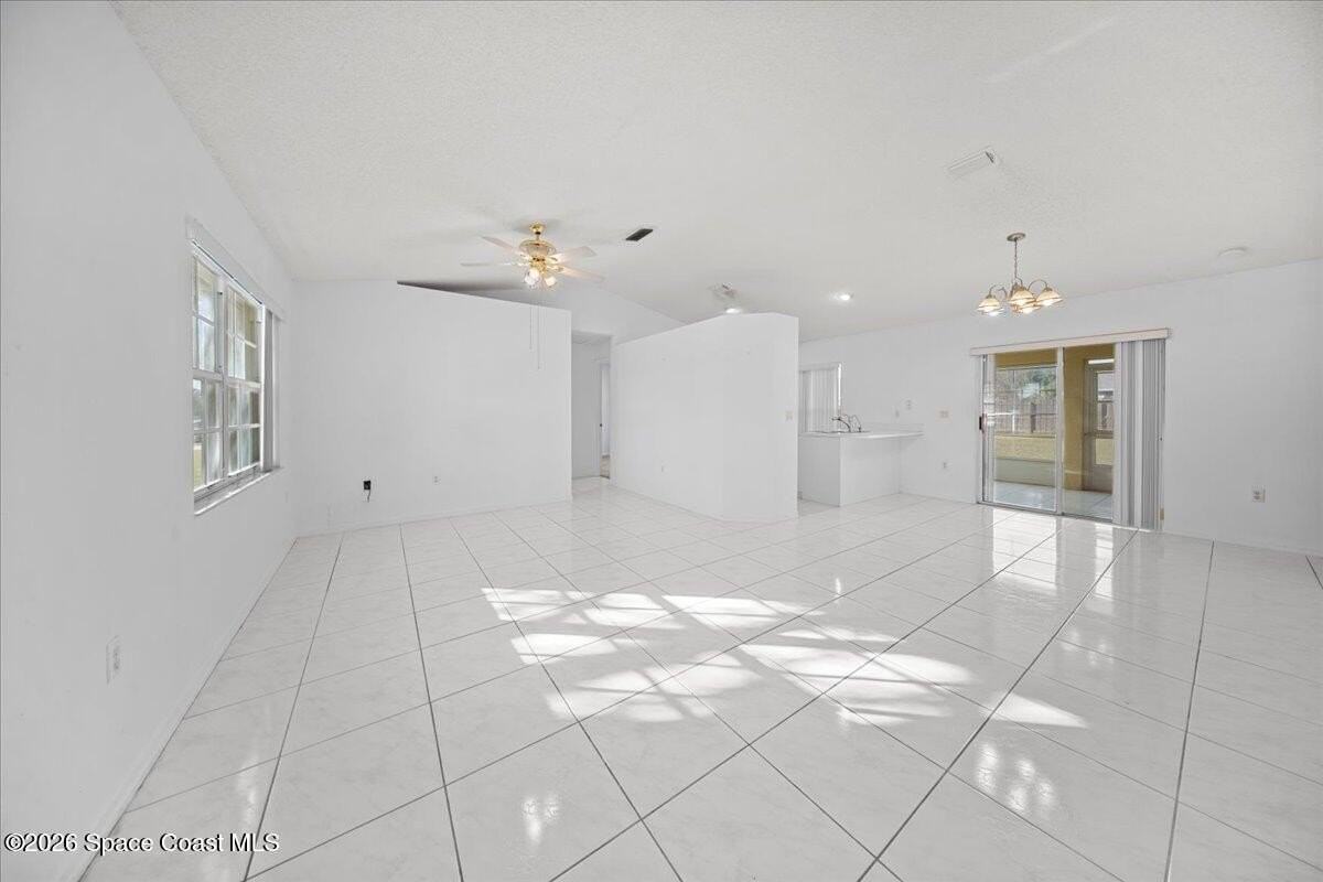 171 Americana Blvd Ne - Photo 4 of 25