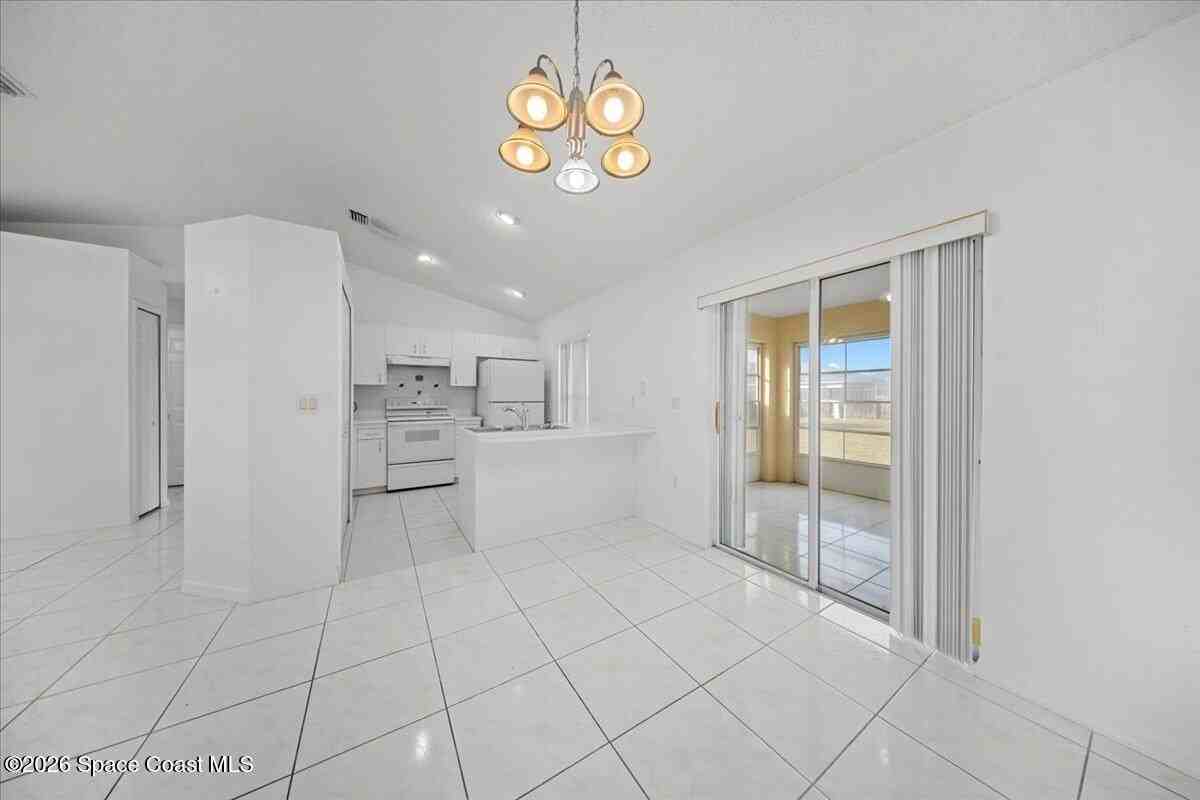 171 Americana Blvd Ne - Photo 6 of 25